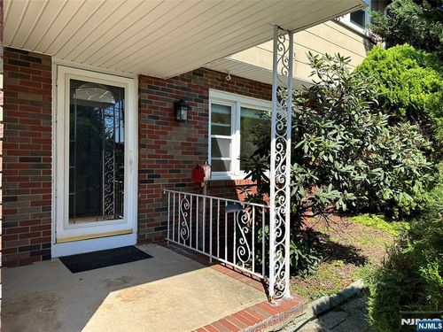 175 Veterans Dr, Northvale, NJ, 07647-2301 | Card Image
