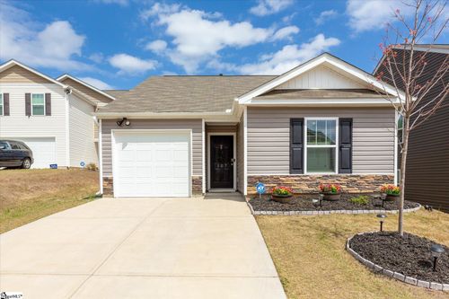 107 Maple Leaf Ln, Easley, SC, 29640-8019 | Card Image