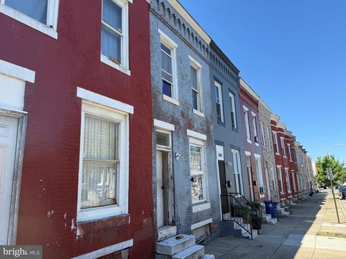 2017 Hollins St, BALTIMORE, MD, 21223-2212 | Card Image