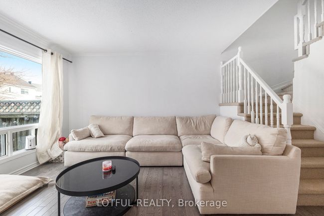 268 Stoneway Dr, House attached with 3 bedrooms, 2 bathrooms and 2 parking in Nepean ON | Image 9