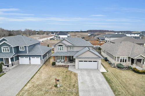178 Spencer Ave, Lucan, ON, N0M2J0 | Card Image