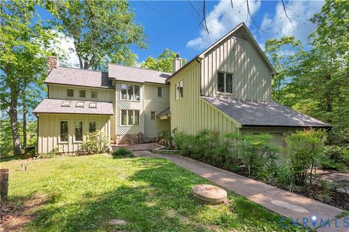 379 Wood Landing Road, Fredericksburg, VA, 22405 | Card Image