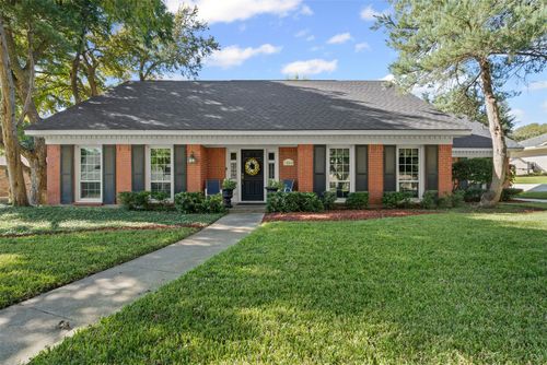 3800 Hollow Creek Rd, Benbrook, TX, 76116-9209 | Card Image