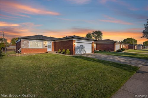 32340 Columbus Dr, Warren, MI, 48088-1547 | Card Image