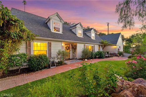 3945 Pala Mesa Dr, Fallbrook, CA, 92028-9251 | Card Image
