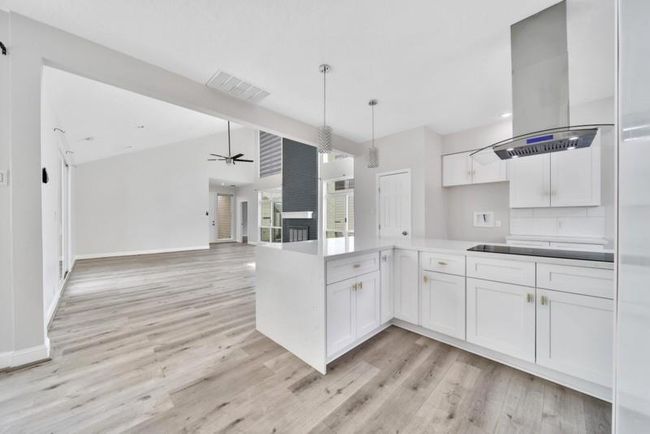 7607 Bankside Dr, House other with 3 bedrooms, 4 bathrooms and 2 parking in Houston TX | Image 12