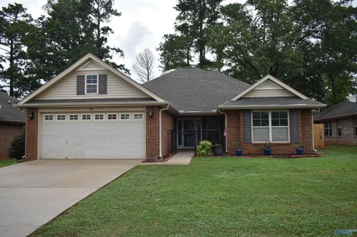 142 Fields Pond Dr, Madison, AL, 35756-8291 | Card Image