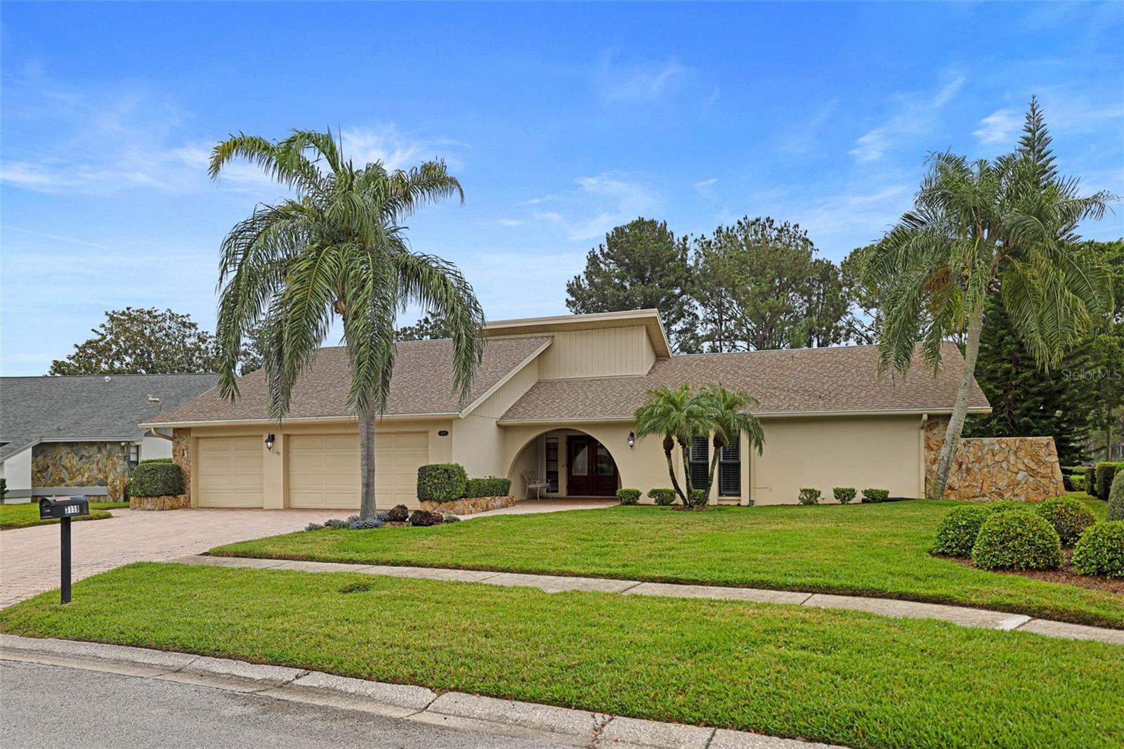 3119 Hyde Park Drive, Sold in Clearwater Zoocasa