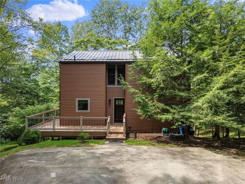 6 Cayuga Trl, Malvern, OH, 44644-9622 | Card Image