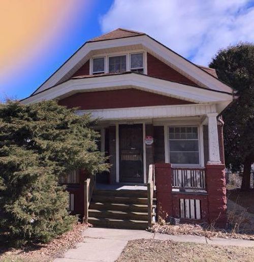 3814 N 11th St, Milwaukee, WI, 53206-3056 | Card Image