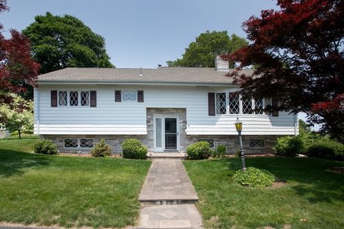 74 Kenyon Rd, Tiverton, RI, 02878-1620 | Card Image
