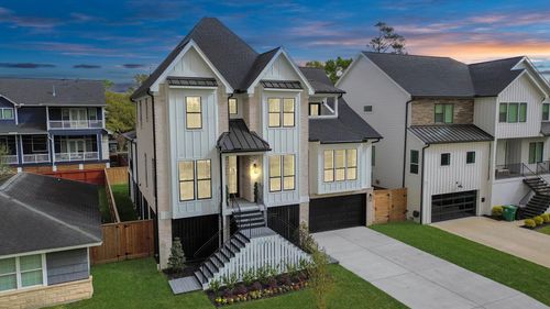 1107 Grovewood Ln, Houston, TX, 77008-6305 | Card Image
