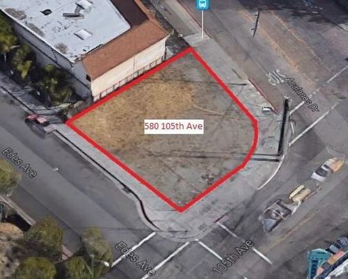 580 105th Ave, Oakland, CA, 94603-2955 | Card Image