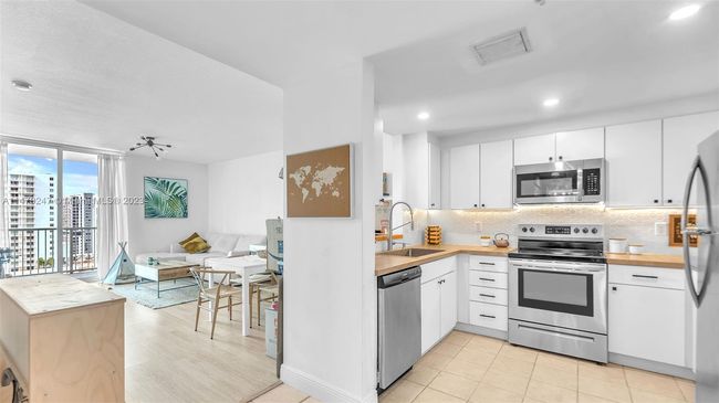 APT-1307 - 1250 Miami Ave, Condo with 1 bedrooms, 2 bathrooms and null parking in Miami FL | Image 6