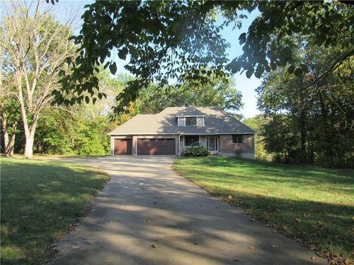 26311 S Westlake Dr, Harrisonville, MO, 64701-1675 | Card Image