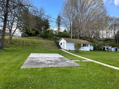 36817 G C Peery Hwy, House other with 2 bedrooms, 1 bathrooms and 1 parking in Bluefield VA | Image 3