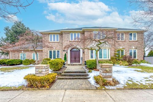 4220 Millcroft Park Dr, Burlington, ON, L7M3V5 | Card Image