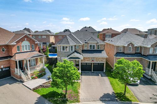 45 Gamla Rd, Maple, ON, L6A0W5 | Card Image