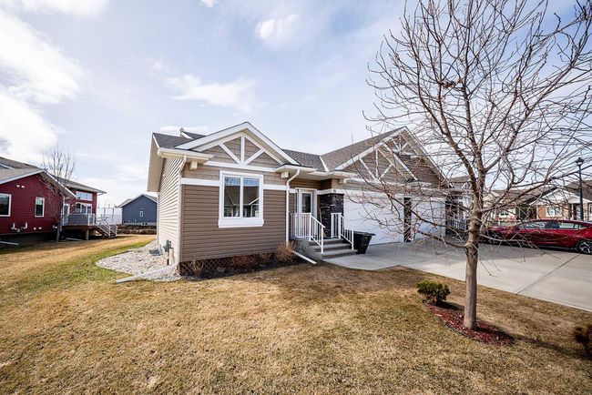 15 Beardsley Crescent, Home with 2 bedrooms, 2 bathrooms and 2 parking in Lacombe AB | Image 4