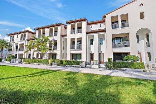 12514 Gross Pointe Dr, Palm Beach Gardens, FL, 33418-6236 | Card Image