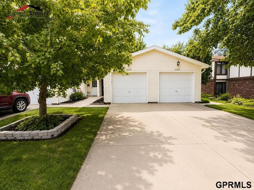 2216 Sw 19 St, Lincoln, NE, 68522 | Card Image