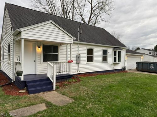 288 Bristol Champion Townline Rd Nw, Warren, OH, 44481-9404 | Card Image