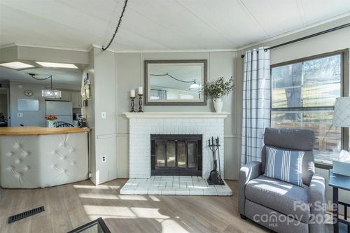 29 Moore St, Asheville, NC, 28804-6500 | Card Image