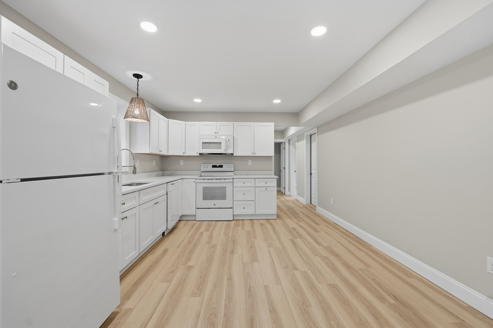 Residential Lease in Southbridge 5