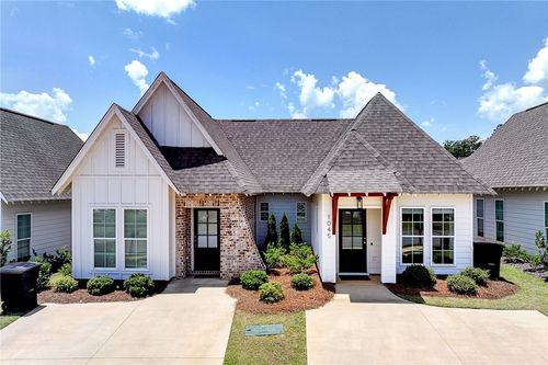 1045 Burrow Cir, OPELIKA, AL, 36801-6335 | Card Image