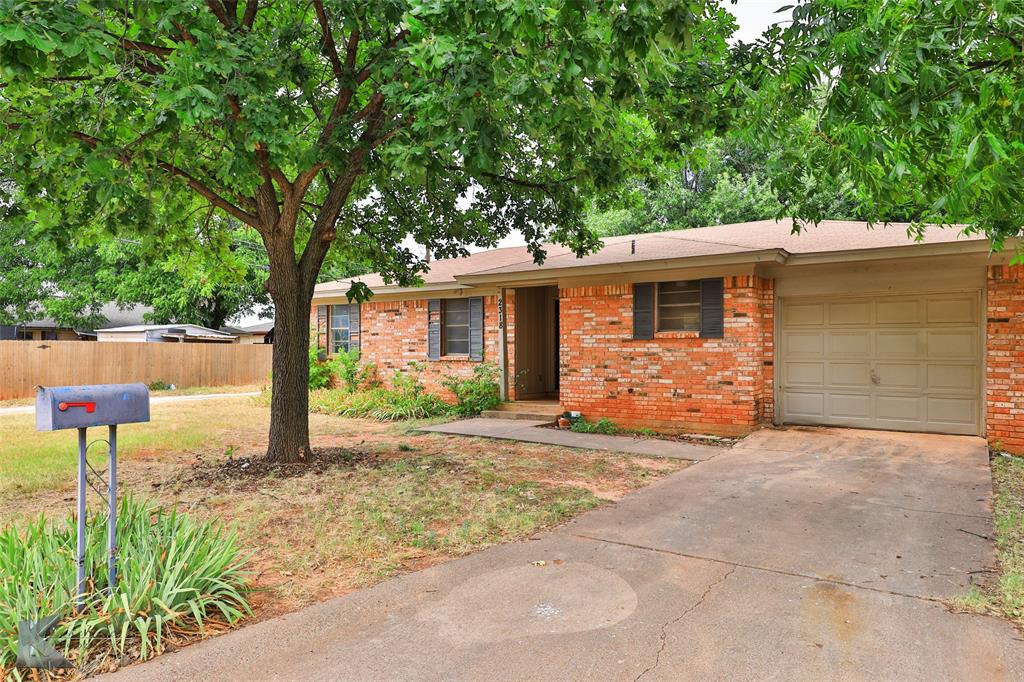 Westwood Dr, Abilene, TX 79603