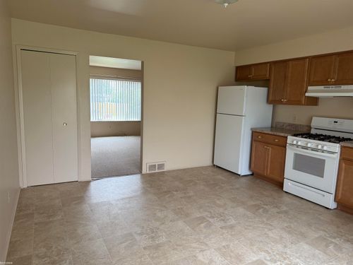 5270 Sharon Ave, Shelby Township, MI, 48317-1228 | Card Image