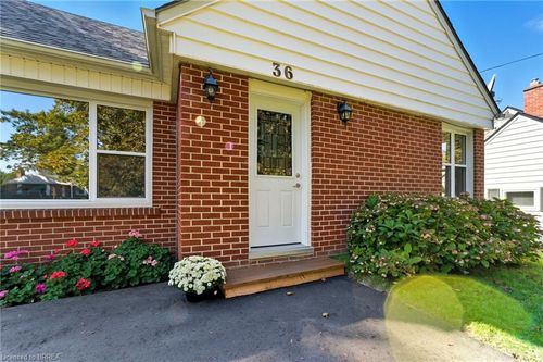 36 Gibson Dr, Simcoe, ON, N3Y3L3 | Card Image