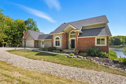 2034 County Road 68, Auburn, IN, 46706-9520 | Card Image