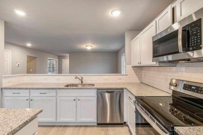 3-VLN002-i2280-Kitchen1 | Image 4