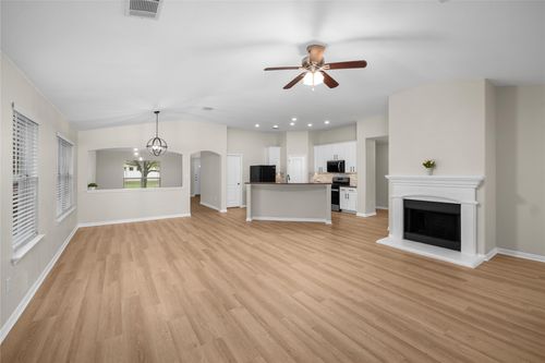 571 Reliance Dr, Buda, TX, 78610-4995 | Card Image