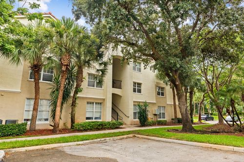 102-5900 W Sample Rd, Coral Springs, FL, 33067-3248 | Card Image