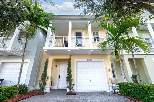 10742 Nw 74th Ln, Doral, FL, 33178-2198 | Card Image