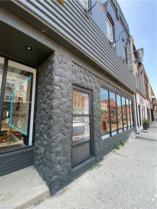 {{alt}} | Card Image