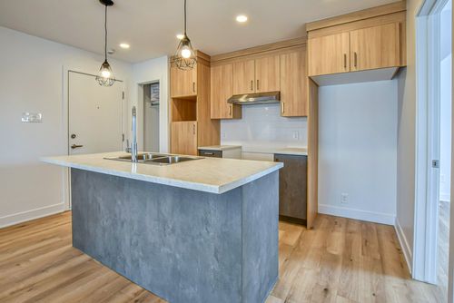 204-277 Rte 335, Saint Lin  Laurentides, QC, J5M0X7 | Card Image