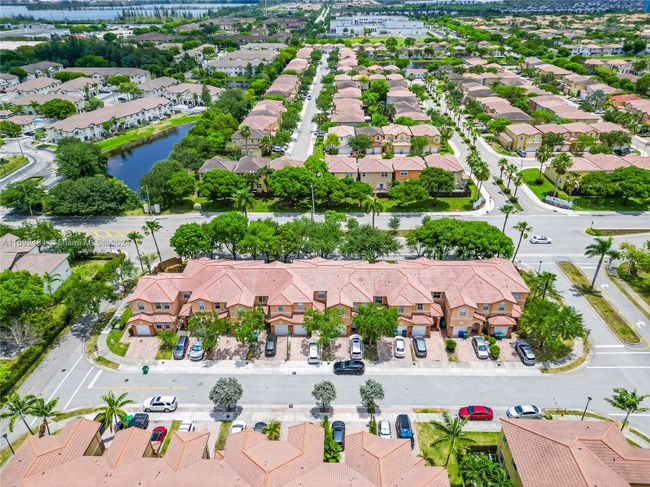 8791 Nw 112th Ct, Townhouse with 3 bedrooms, 2 bathrooms and null parking in Doral FL | Image 48