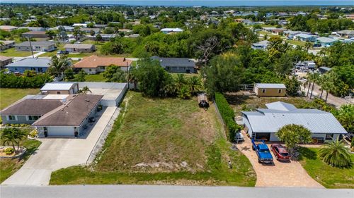209 Cypress Avenue Nw, PORT CHARLOTTE, FL, 33952 | Card Image