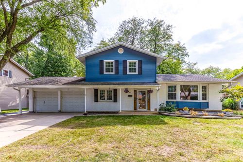 847 E Cooper Dr, Palatine, IL, 60074-7117 | Card Image