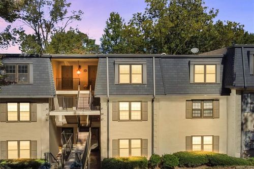 61 Lamsden Ln Nw, Atlanta, GA, 30327-4042 | Card Image