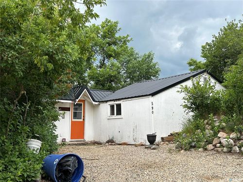 590 Macmurchy Ave, Regina Beach, SK, S0G4C0 | Card Image