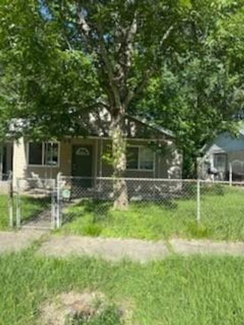 214 N Scanlan St, Hammond, LA, 70401-3028 | Card Image