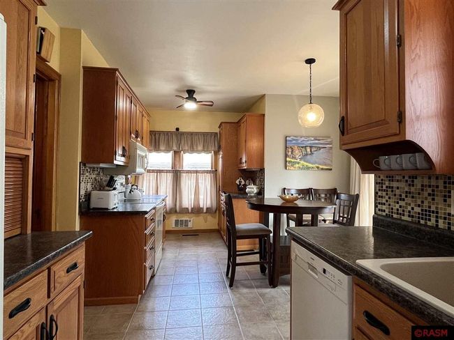 902 2 Nd Ave S, House other with 5 bedrooms, 2 bathrooms and null parking in Saint James MN | Image 22