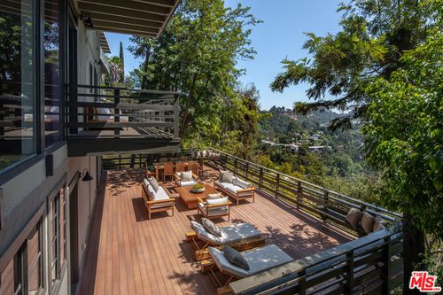 8595 Skyline Dr, Los Angeles, CA, 90046-1034 | Card Image