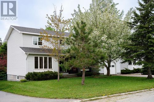 16 Towers Ave, Gander, NL, A1V2L8 | Card Image