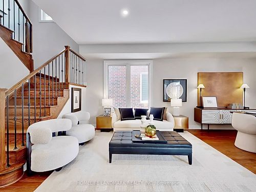 829 Langford Blvd, Bradford, ON, L3Z4H9 | Card Image