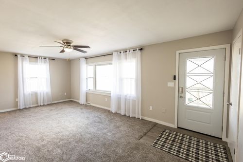 4 W South St, Manly, IA, 50456-8055 | Card Image